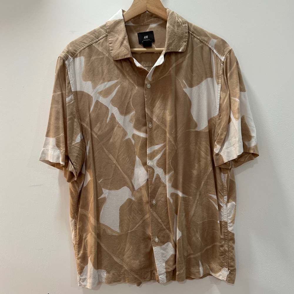 H&M Men’s Patterned Resort Shirt